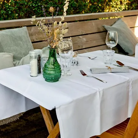 Hotel Zonne 3*