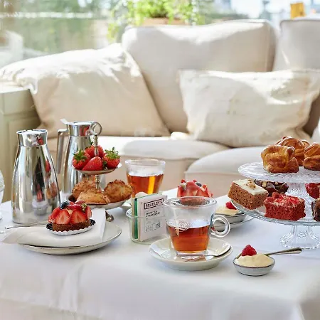 Zonne Hotel 3*